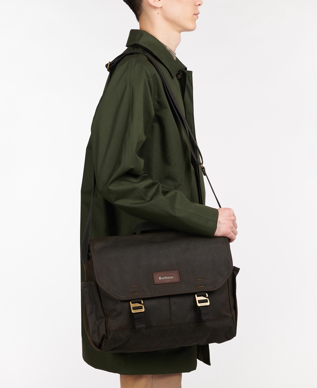 Barbour Essential Wax Messenger Férfi Táska Olivazöld | 132649-DUN